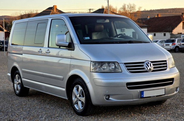 Volkswagen Multivan 2.5 TDI Highline automata/l...