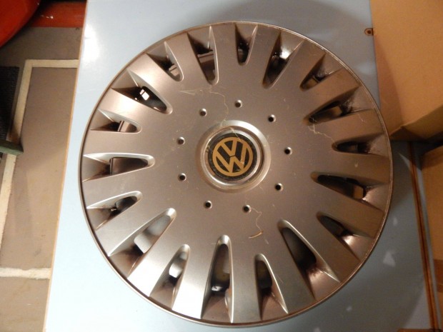 Volkswagen Passat 16 " dsztrcsa ingyenes 1 db