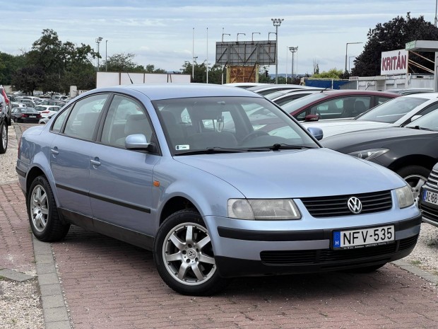 Volkswagen Passat 1.6 Comfortline Friss Vizsga!...