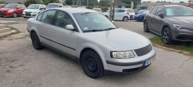 Volkswagen Passat 1.6 Comfortline Olvasd el! Ol...