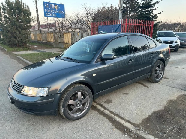 Volkswagen Passat 1.6 Digit Klma+4 EL Ablak