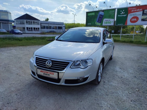 Volkswagen Passat 1.6 FSI Trendline