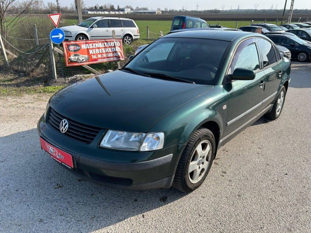 Volkswagen Passat 1.6 Trendline Garanci�val . i...