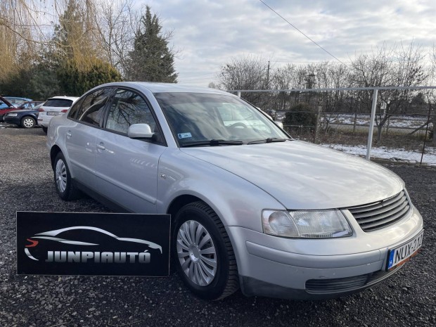 Volkswagen Passat 1.9 Legends csaldi szgk. a...