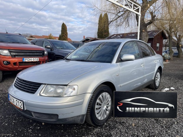 Volkswagen Passat 1.9 Legends csaldi szgk. a...