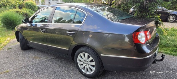 Volkswagen Passat 2.0 PD TDI B6 Automata Rendkívül Megkímélt