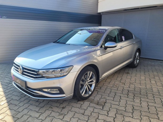 Volkswagen Passat 2.0 TDI SCR Elegance DSG Gara...