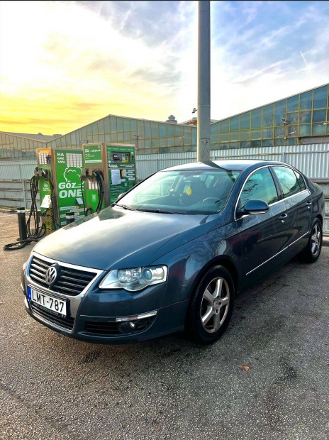 Volkswagen Passat 2.0 TFSI Comfortline B6 . 200 Le. DSG 7 Automata