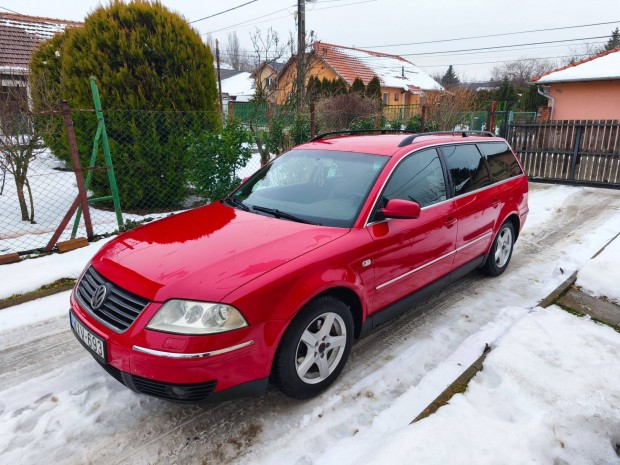 Volkswagen Passat 5.5 Highline Ritka piros!
