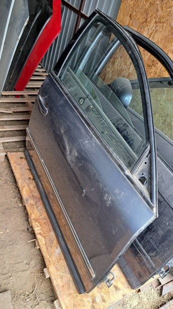 Volkswagen Passat 5.5 jobboldali első ajtó eladó