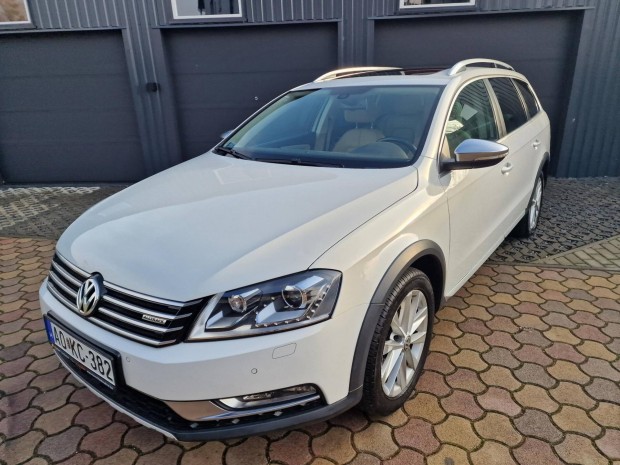 Volkswagen Passat Alltrack VII Variant 2.0 CR T...