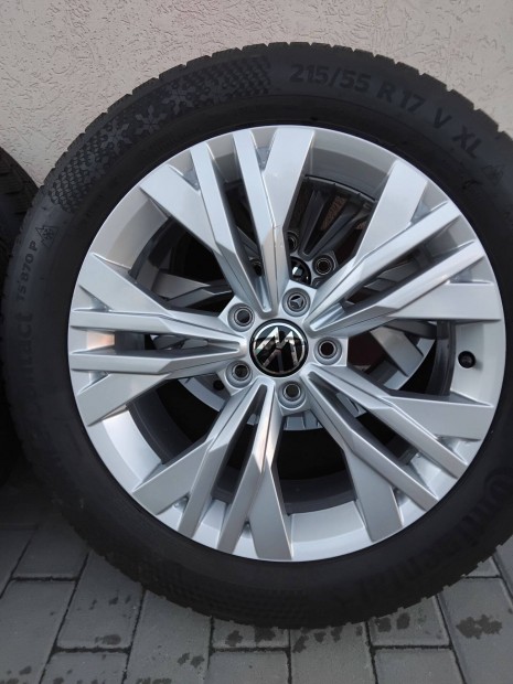 Volkswagen Passat,Arteon, stb gyári ,Új!!! Féláron!! Téli gumival