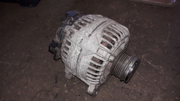Volkswagen Passat B5 01-05 Generátor