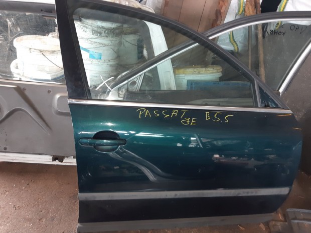Volkswagen Passat B5 01-05 Jobb Els� Ajt�