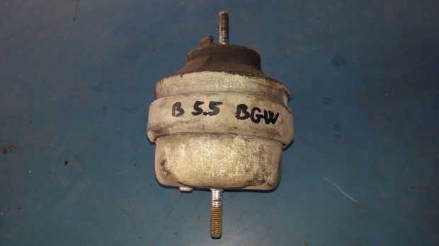 Volkswagen Passat B5 01-05 Motortartó Bak