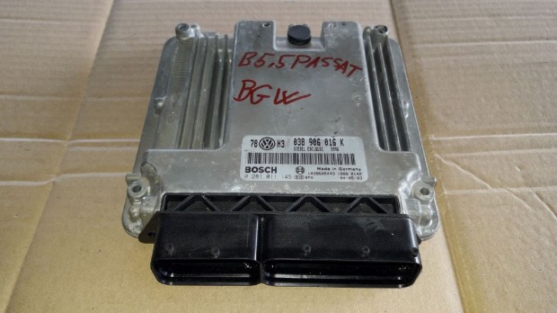 Volkswagen Passat B5 01-05 Motorvezrl / ECU