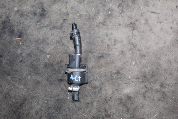 Volkswagen Passat B5 2.0B 1996-2005 tankszellőztető szelep 06b133459d
