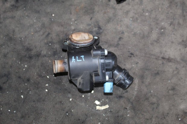 Volkswagen Passat B5 2.0B hűtőfolyadék termosztát 06b121111k