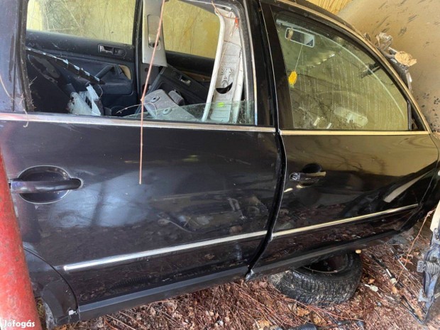 Volkswagen Passat B5.5 jobbos els� h�ts� ajt� fekete