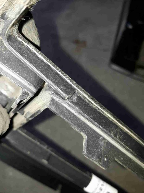 Volkswagen Passat B5 96-05 K�z�pkonzol Keret