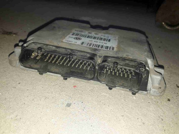 Volkswagen Passat B5 96-05 Motorvezrl / ECU
