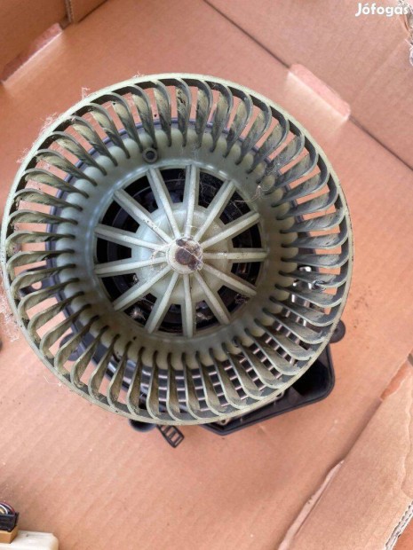 Volkswagen Passat B5 Ftmotor 74 022 123 3F posta megoldhat