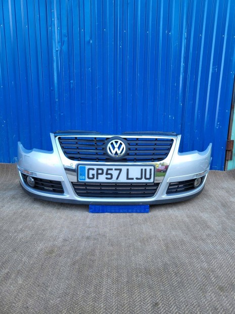 Volkswagen Passat B6 3C gyári 3C0807221A radaros első lökhárító