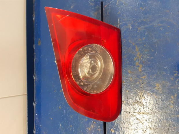 Volkswagen Passat B6 Jobb H�ts� L�mpa