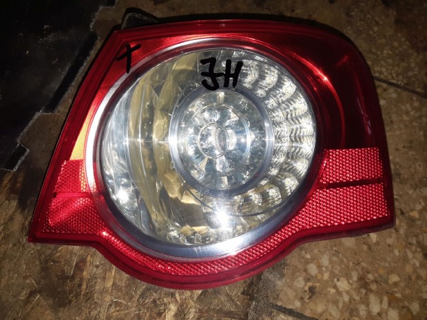 Volkswagen Passat B6 Jobb H�ts� L�mpa