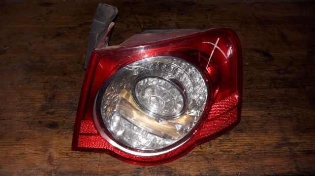 Volkswagen Passat B6 Jobb H�ts� L�mpa