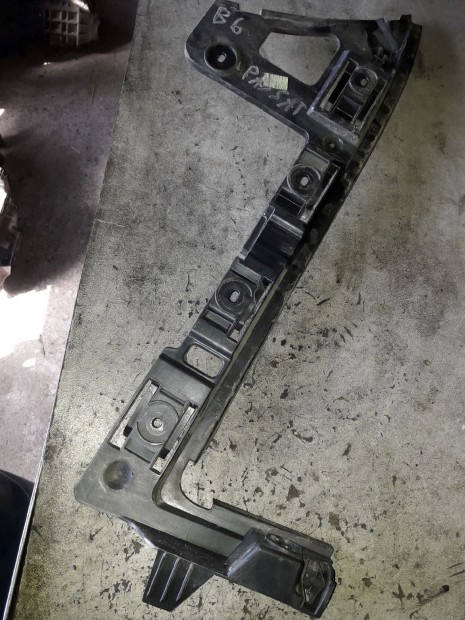 Volkswagen Passat B6 Jobb Hátsó Lökhárító Tartó