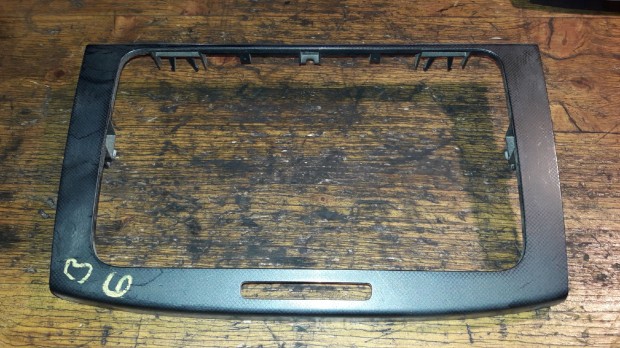 Volkswagen Passat B6 K�z�pkonzol Keret