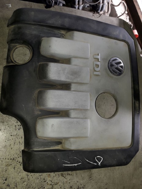 Volkswagen Passat B6 Motor Fedél