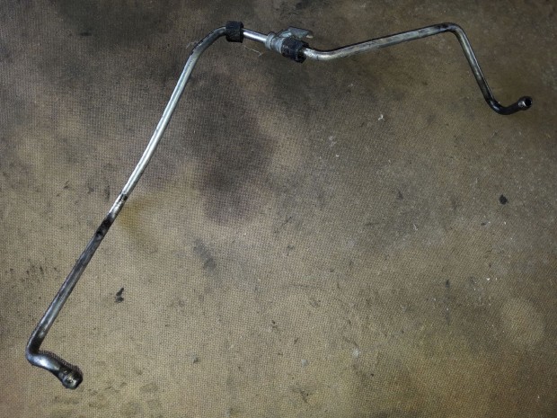 Volkswagen Passat B6 Turbó Olajzó Cső