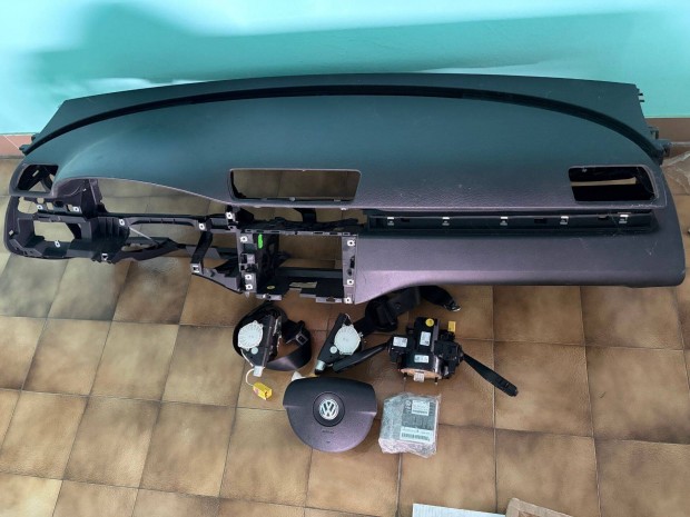 Volkswagen Passat B6 Utast�r Csomagt�r Gy�ri Bontott Alkatr�szei