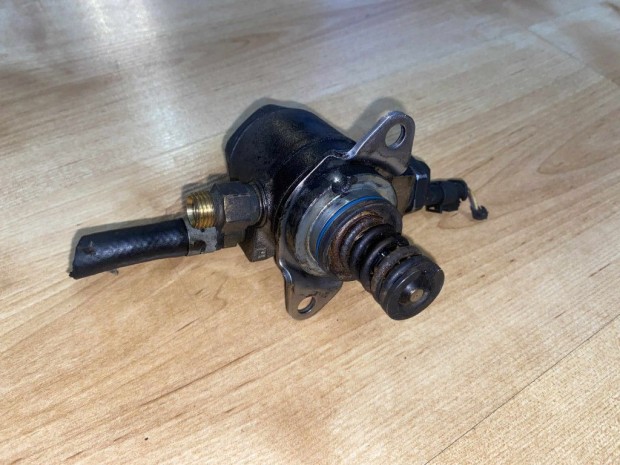 Volkswagen Passat B7, Golf VI TSI magasnyomású 03C127026M