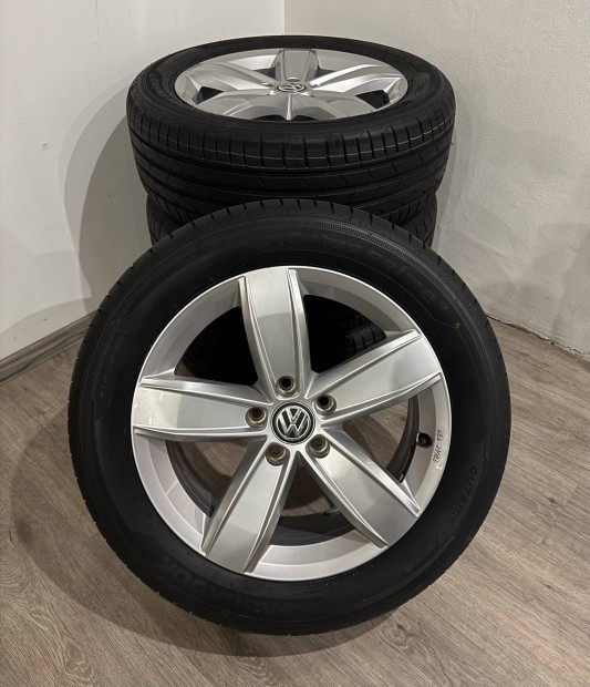 Volkswagen Passat B8 17 coll nyri szett 215/55R17 Hankook gumi