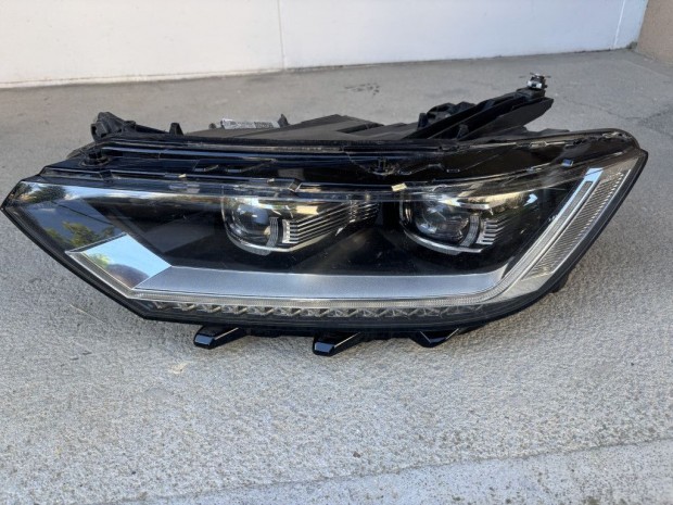 Volkswagen Passat B8 Bal első LED fényszóró 3G1941081C