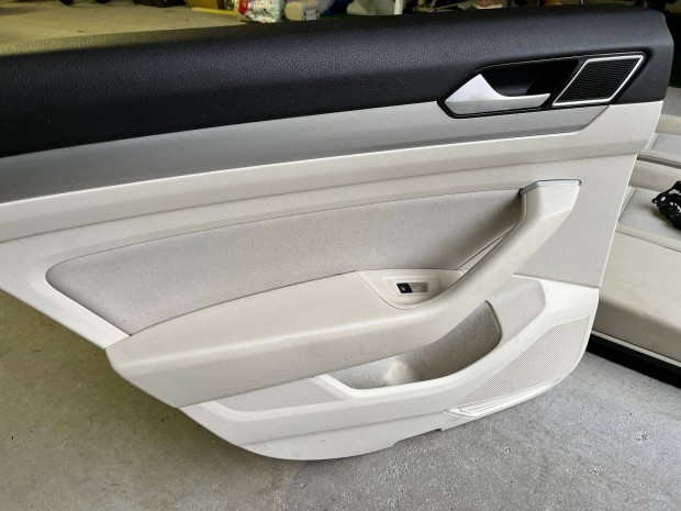 Volkswagen Passat B8 bal hts s jobb hts ajtkrpit komplett bzs