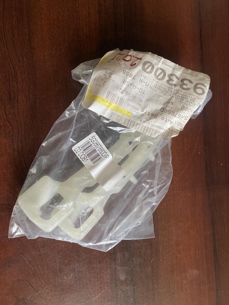 Volkswagen Passat B8 foganty� konzol 5G0867660D elad�