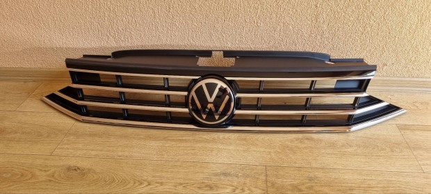 Volkswagen Passat B8 hűtőrács+embléma 3G0853 651