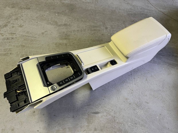 Volkswagen Passat B8 knykl kzpbox kzpkonzol vltbox