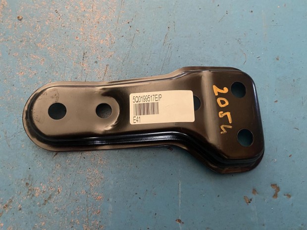 Volkswagen Passat B8 tart�lemez 5Q0199517E elad�