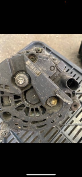 Volkswagen Passat B 5.5 028 903 029 B generátor posta megoldható