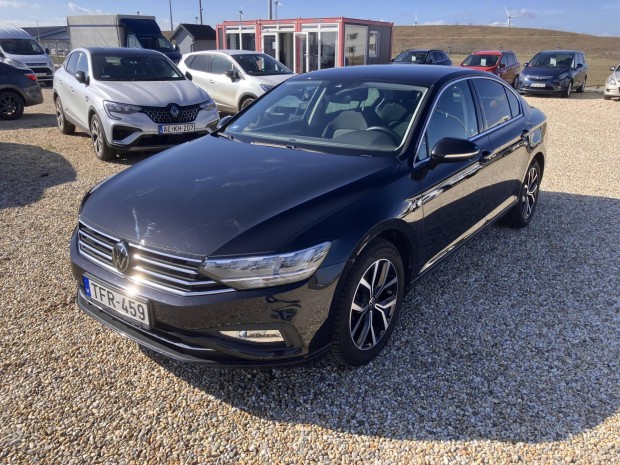 Volkswagen Passat VIII 1.5 TSI ACT Business DSG...