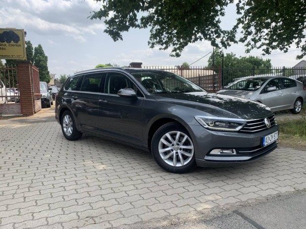 Volkswagen Passat VIII Variant 1.4 TSI BMT Tren...
