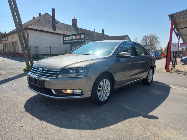 Volkswagen Passat VII 1.8 TSI Highline DSG Kitű...
