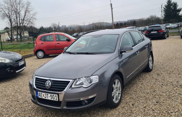 Volkswagen Passat VI 1.6 FSI Trendline