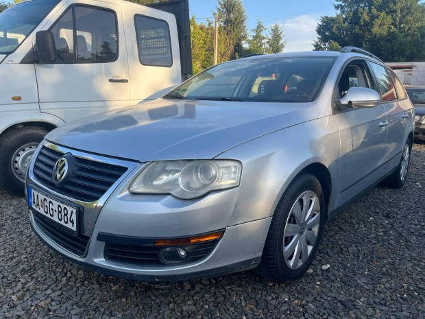 Volkswagen Passat VI Variant 1.6 FSI Highline A...
