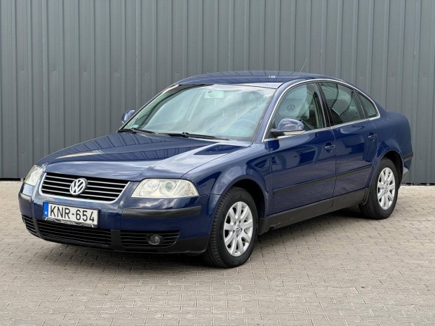 Volkswagen Passat V 1.6 Trendline Magyar - Val...